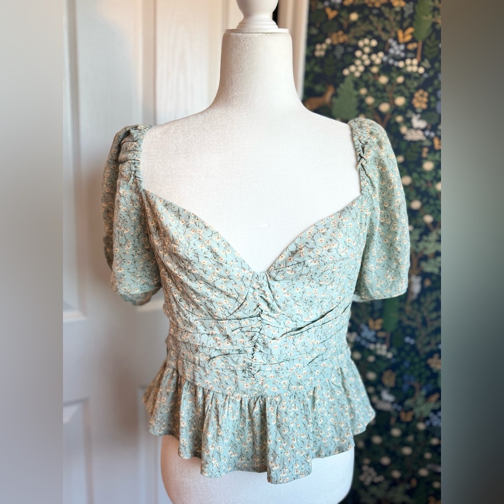 Floral Puff Sleeve Blouse​